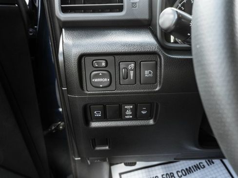 Used 2022 Toyota 4Runner TRD Off-Road Premium AWD/4WD image 18