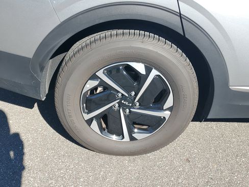 Certified 2024 Kia Sportage LX image 38