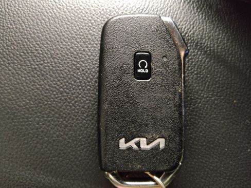 Used 2025 Kia Soul EX image 32