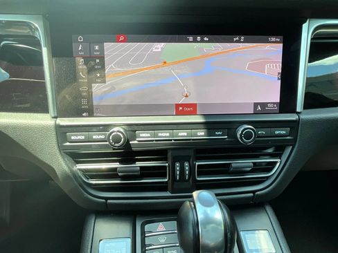 Used 2020 Porsche Macan w/ Premium Package Plus AWD/4WD image 22