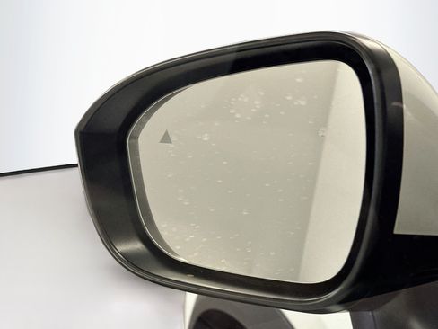 Used 2023 Nissan Rogue SV AWD/4WD image 16