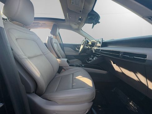 Certified 2022 Lincoln Corsair Reserve image 15