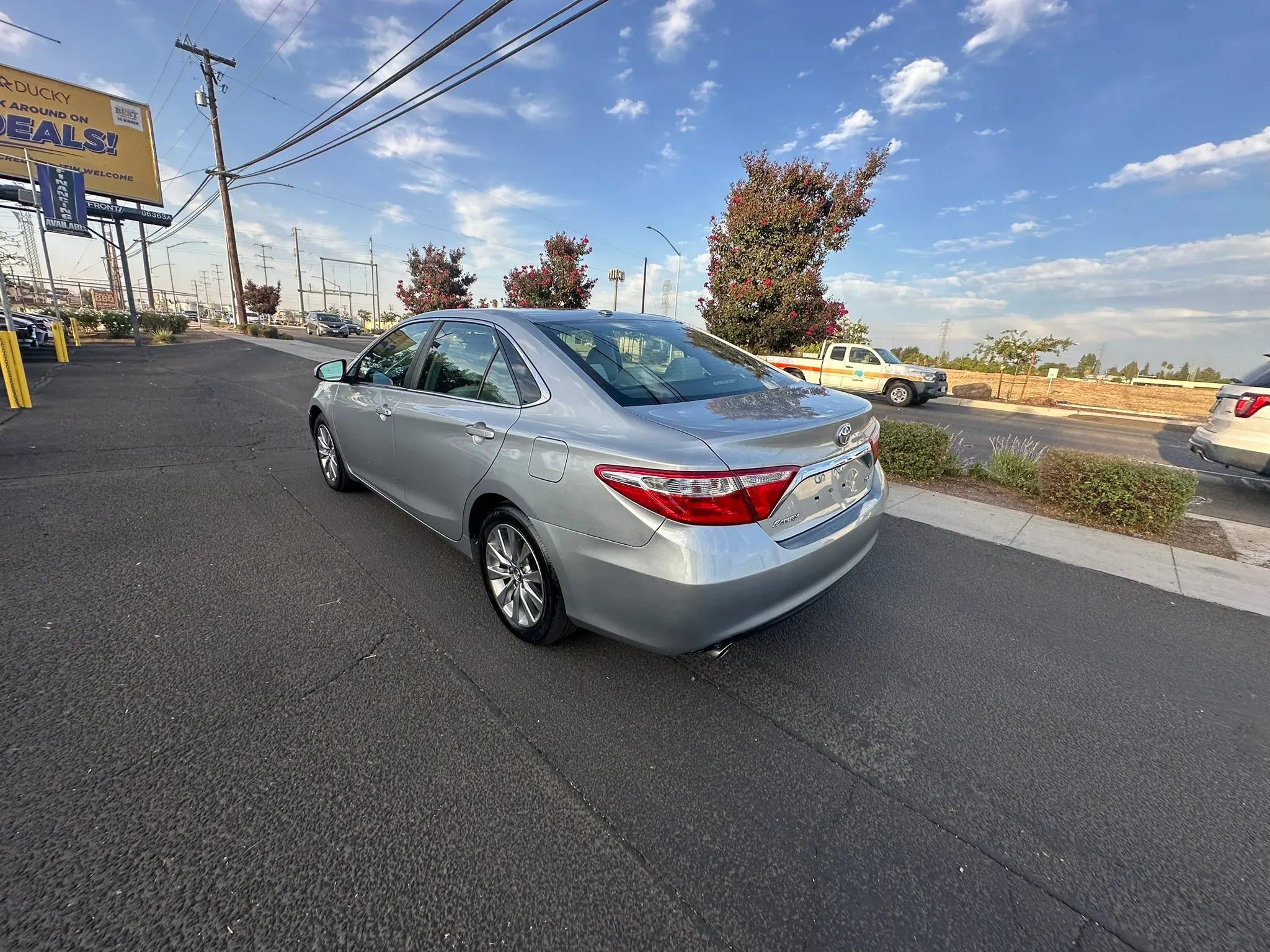 Used 2016 Toyota Camry XLE FWD image 8