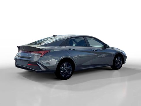 New 2026 Hyundai Elantra Sport image 8