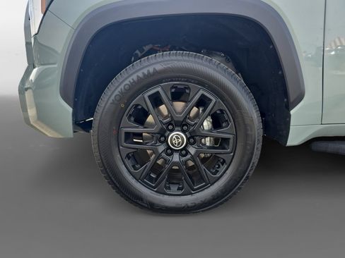 Used 2024 Toyota Tundra Limited AWD/4WD image 14
