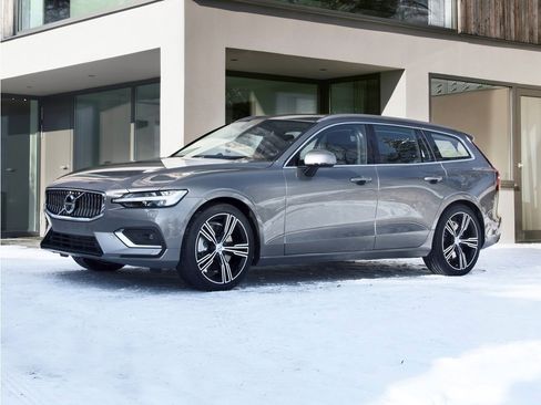 Used 2020 Volvo V60 T6 R-Design w/ Protection Package Premier FWD image 1