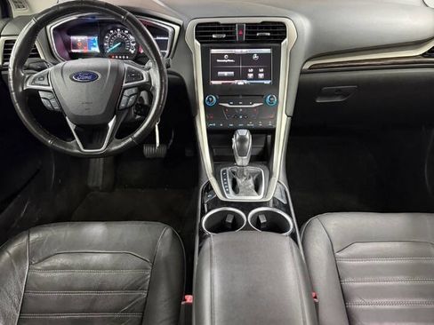 Used 2013 Ford Fusion SE FWD image 10