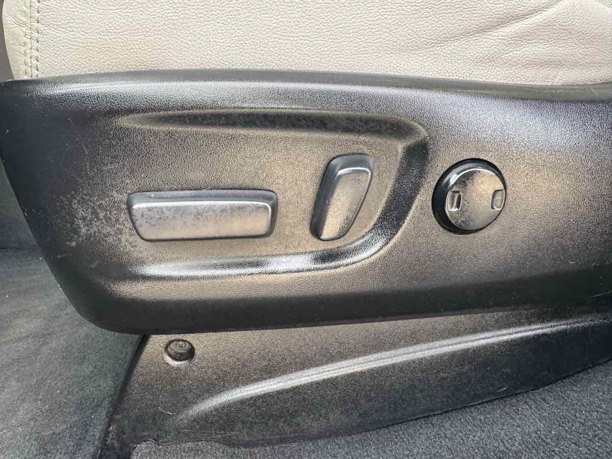 Used 2020 Toyota Sienna Limited Premium w/ Carpet Mat Package AWD/4WD image 16