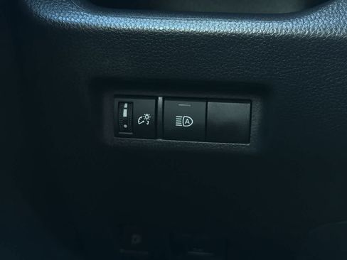 Used 2025 Toyota RAV4 LE AWD/4WD image 21