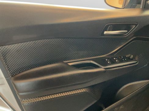 Used 2018 Toyota C-HR XLE FWD image 25