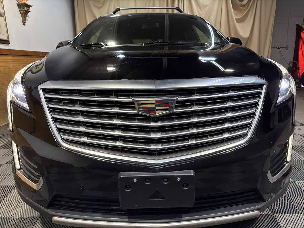 Used 2018 Cadillac XT5 Platinum AWD/4WD image 3