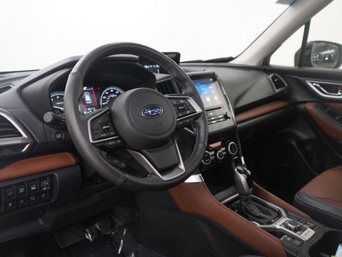 Used 2023 Subaru Forester Touring image 28