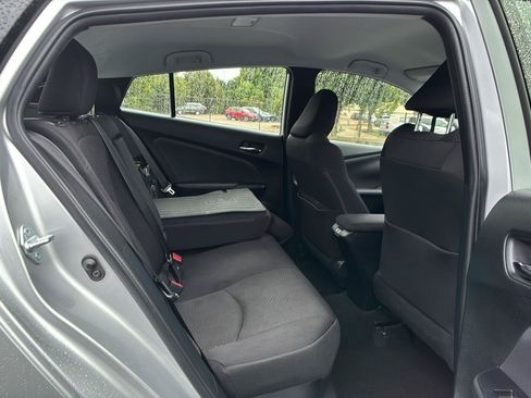 Used 2022 Toyota Prius LE FWD image 18
