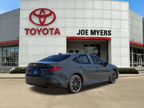 New 2026 Toyota Camry XLE AWD/4WD image 4