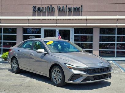 Used 2024 Hyundai Elantra Blue