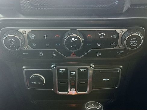 Used 2018 Jeep Wrangler Unlimited Sport S image 18