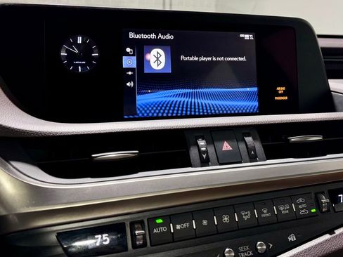 Used 2019 Lexus ES 350 350 Luxury image 18