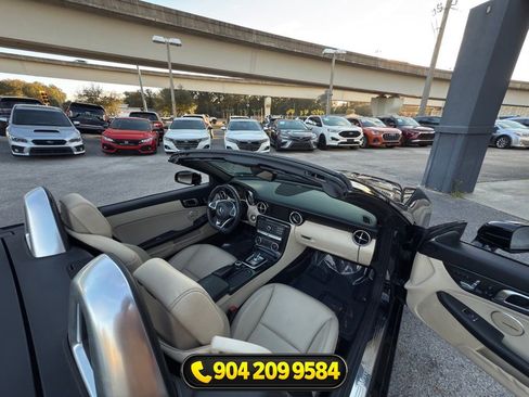 Used 2018 Mercedes-Benz SLC 300 image 30