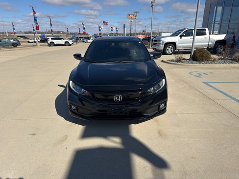 Used 2019 Honda Civic Sport image 2