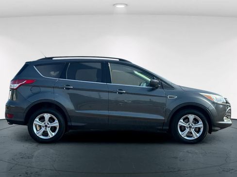 Used 2016 Ford Escape SE w/ Equipment Group 201A FWD image 6