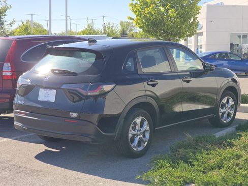 Certified 2024 Honda HR-V LX image 5