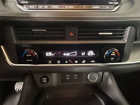 Certified 2026 Nissan Rogue SV AWD/4WD image 29