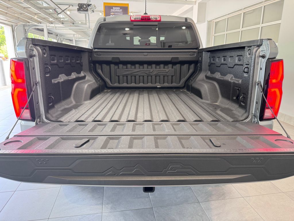 Certified 2024 Chevrolet Colorado ZR2 w/ Safety Package AWD/4WD image 7