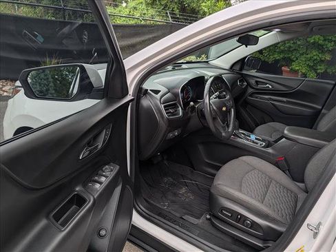 Used 2019 Chevrolet Equinox LT FWD image 26