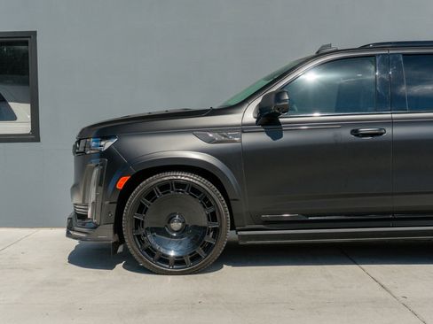 Used 2024 Cadillac Escalade Sport Platinum w/ LPO, ONYX Package AWD/4WD image 18