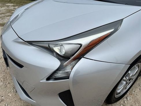 Used 2017 Toyota Prius Four image 36