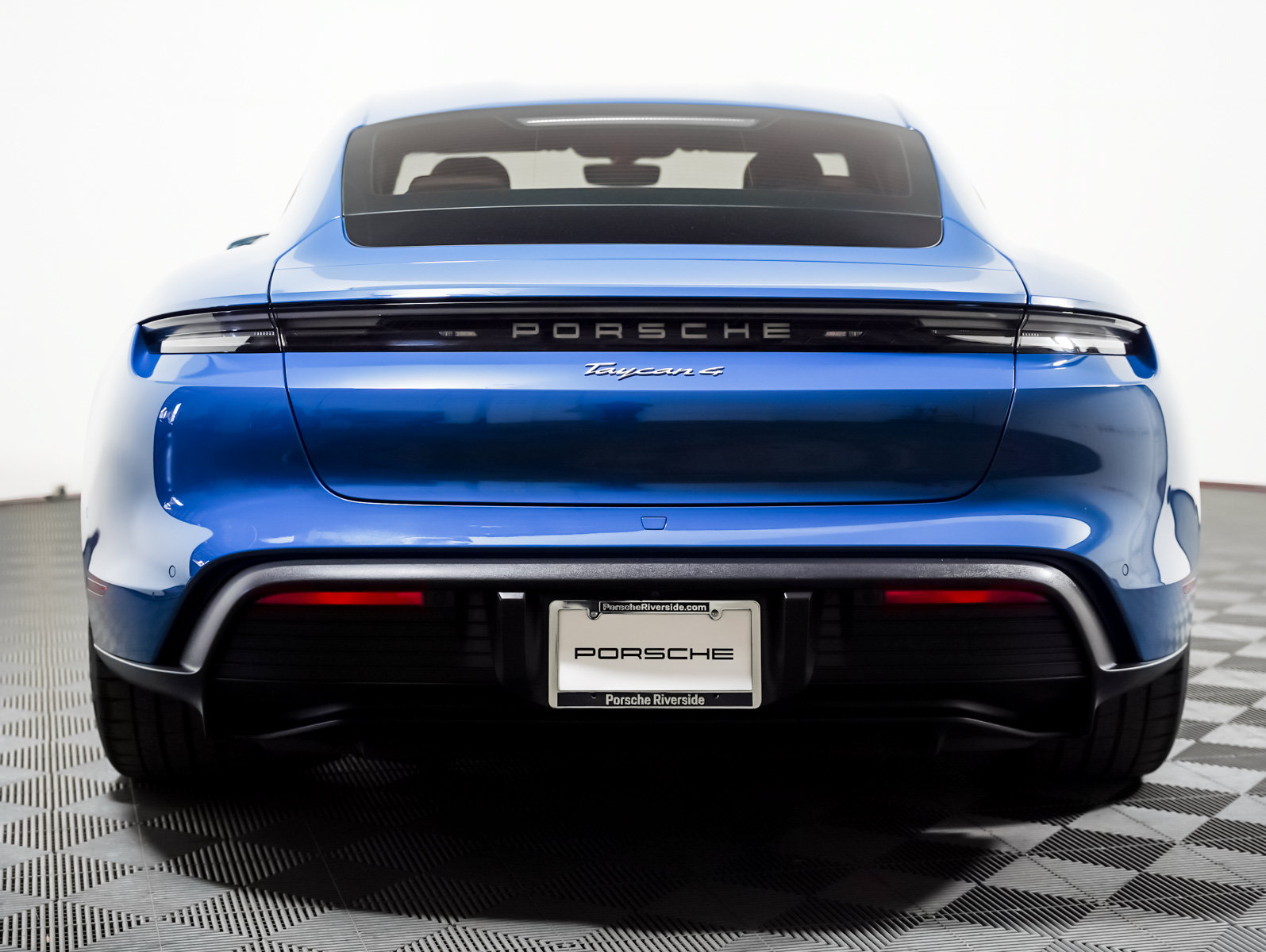 Certified 2025 Porsche Taycan w/ Premium Package AWD/4WD image 11