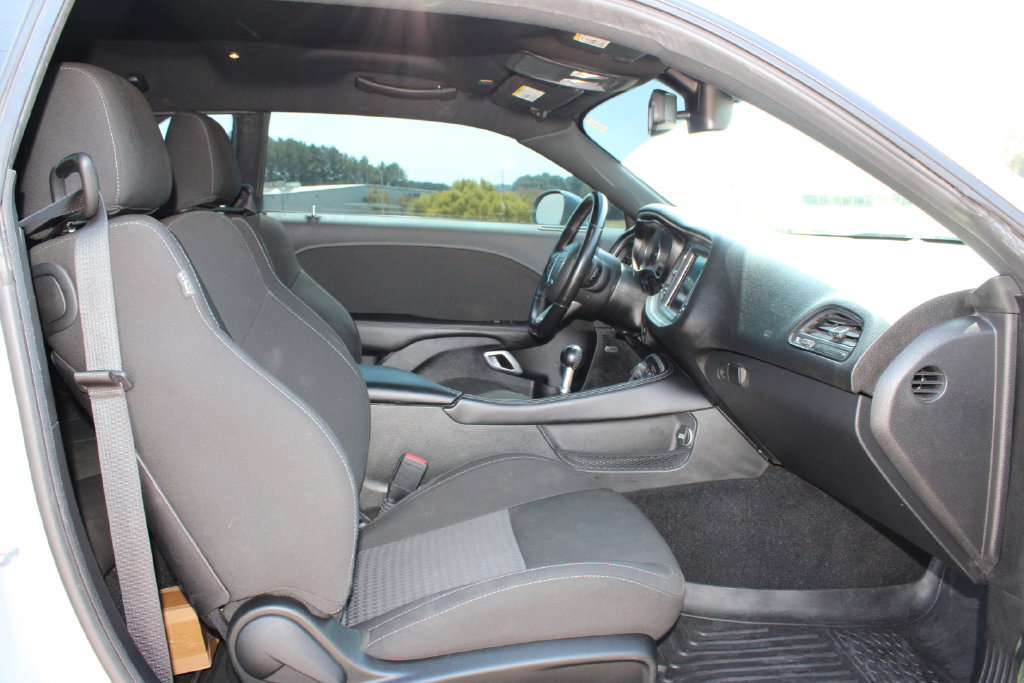 Used 2022 Dodge Challenger R/T w/ Performance Handling Group RWD image 9