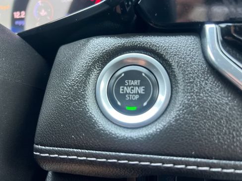 Certified 2024 Chevrolet Colorado LT w/ LT Convenience Package III AWD/4WD image 29
