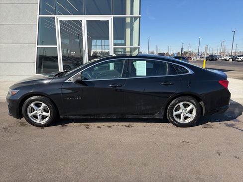 Used 2017 Chevrolet Malibu LS image 3