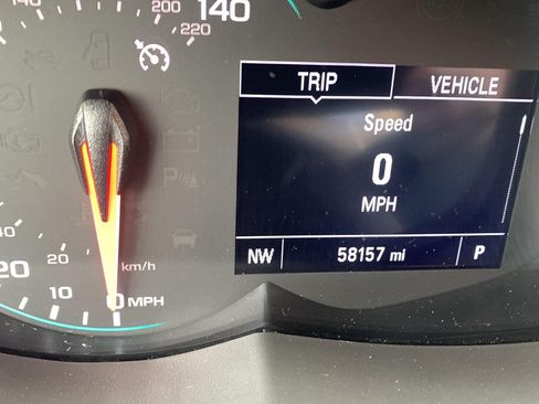 Used 2021 Chevrolet Trax LT w/ Driver Confidence Package AWD/4WD image 8