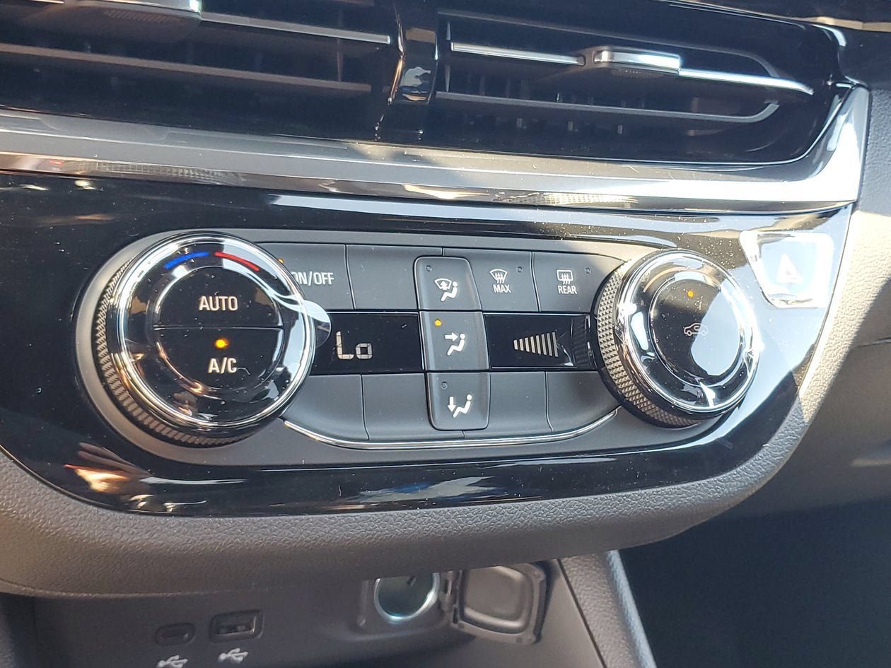 New 2026 Buick Envista Sport Touring w/ Convenience II Package FWD image 22