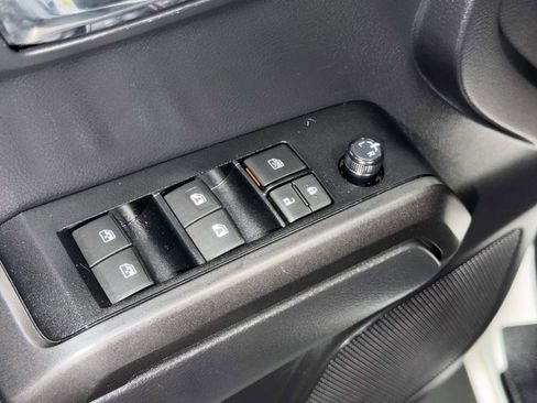 Used 2022 Toyota Tacoma TRD Sport w/ Technology Package image 17