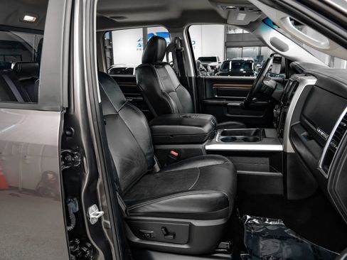 Used 2016 RAM 1500 Laramie w/ Convenience Group AWD/4WD image 48