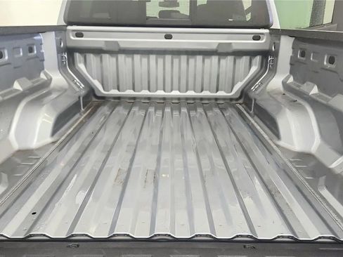 Used 2025 Chevrolet Colorado Trail Boss AWD/4WD image 19