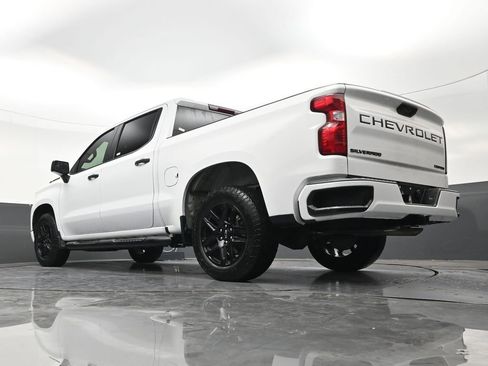 Used 2024 Chevrolet Silverado 1500 Custom w/ Turbomax Blackout Package RWD image 22