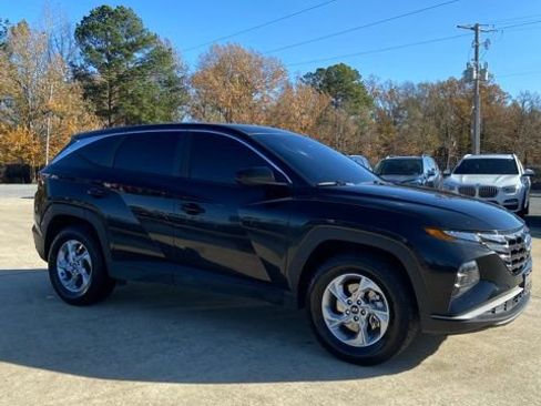 Used 2023 Hyundai Tucson SE image 4