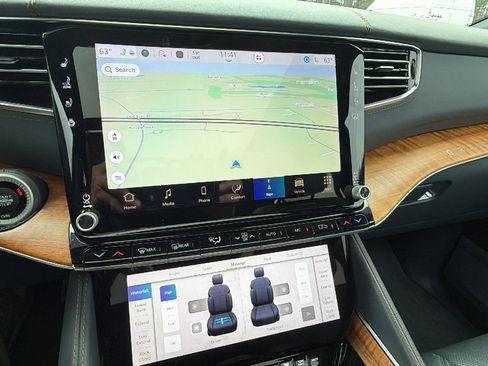 Used 2022 Jeep Grand Wagoneer Series II image 35