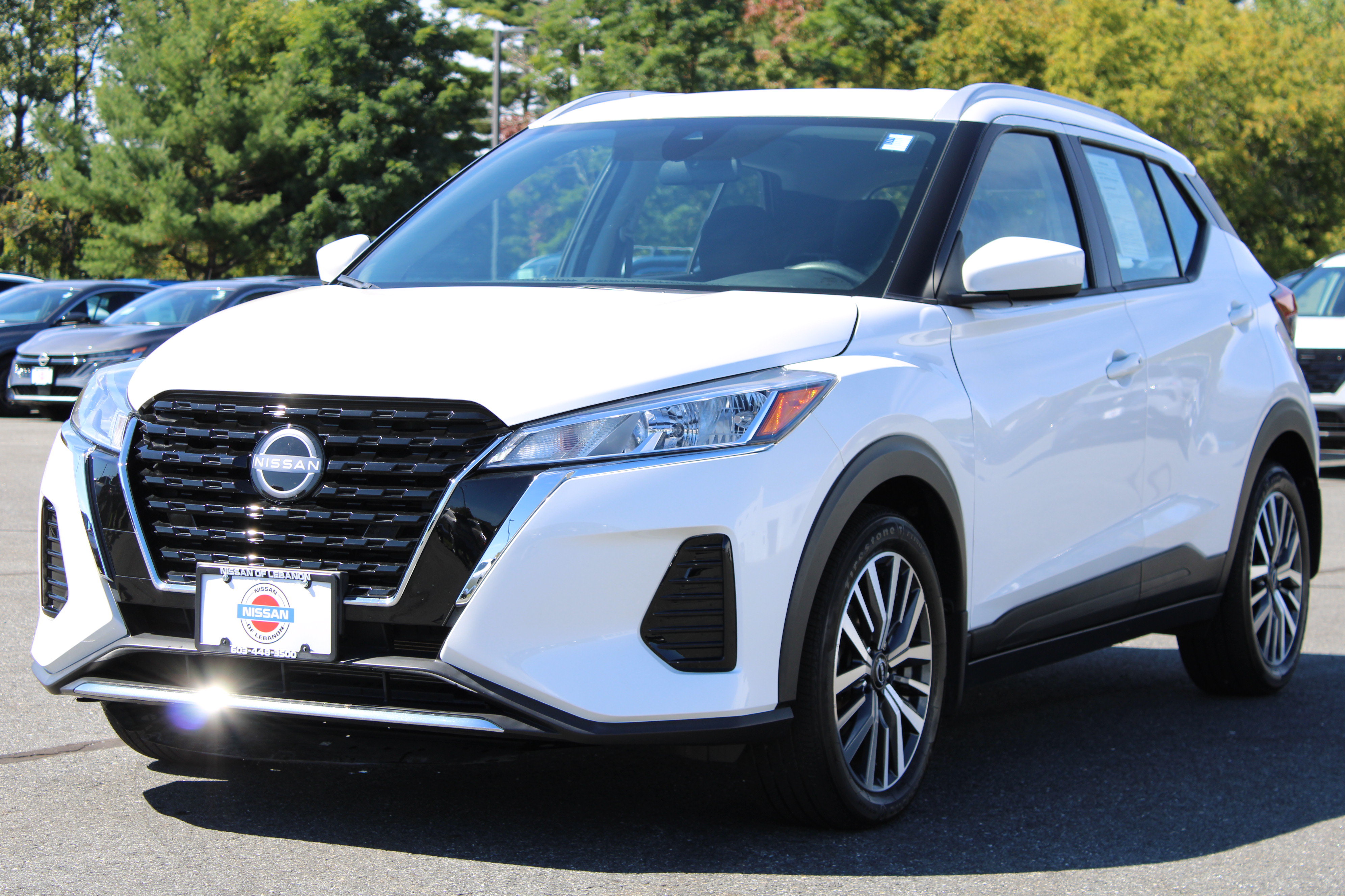Used 2023 Nissan Kicks SV FWD image 1