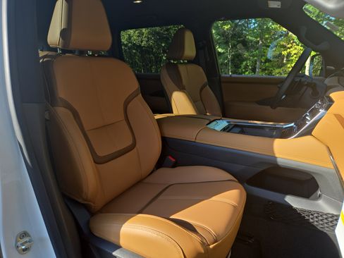 New 2026 Nissan Armada SL w/ Captain's Chari Seat Package image 14