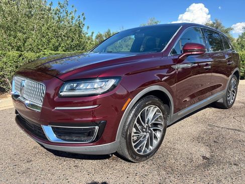 Used 2019 Lincoln Nautilus Reserve AWD/4WD image 4