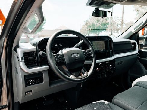 Used 2025 Ford F250 XLT AWD/4WD image 19