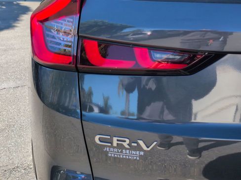 Used 2023 Honda CR-V EX image 11