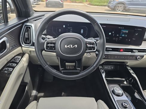 Certified 2025 Kia Sorento SX Prestige image 13