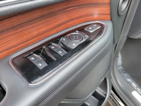 Used 2024 Lincoln Navigator Premiere image 23