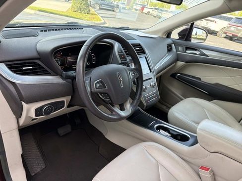 Used 2019 Lincoln MKC Premiere image 15